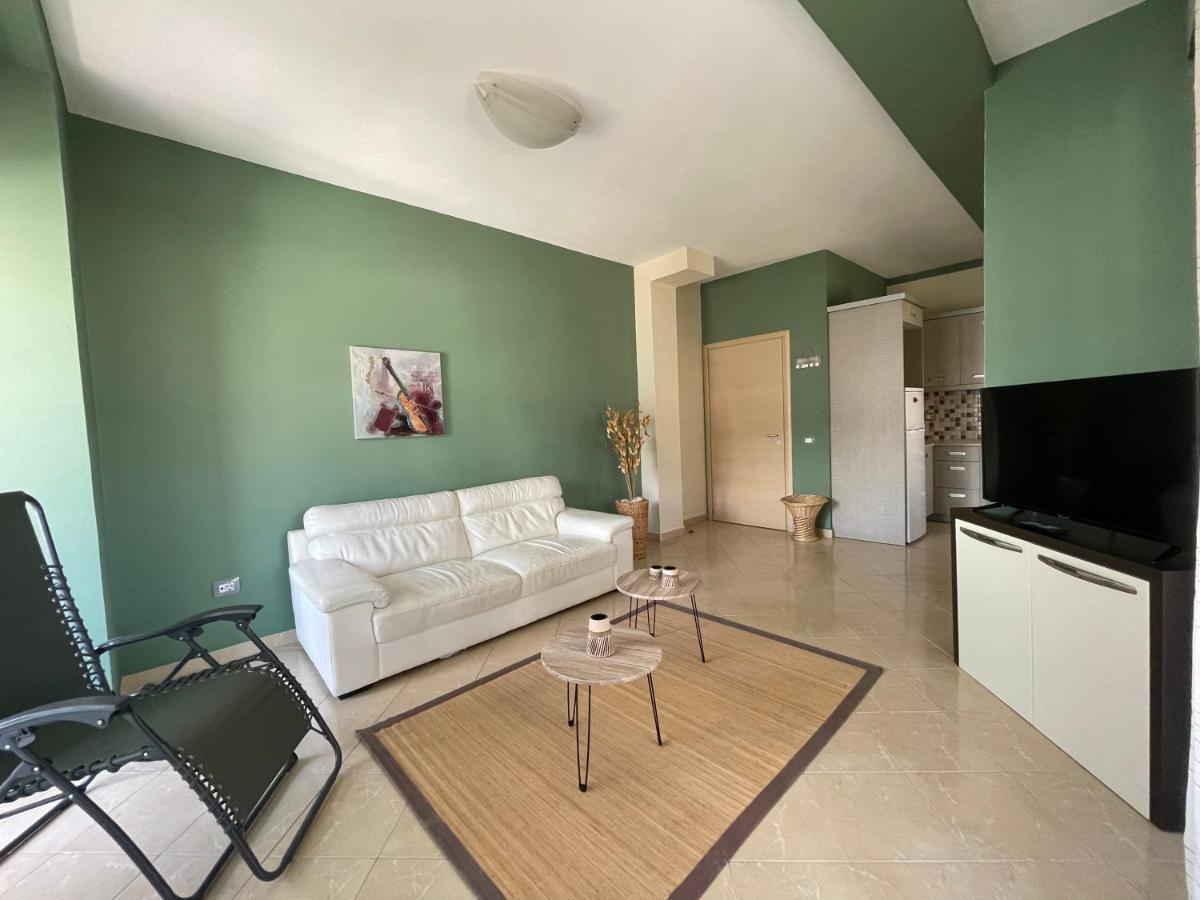 Ola Apartament 2 Sarandë エクステリア 写真