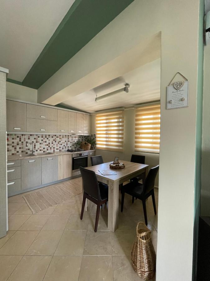 Ola Apartament 2 Sarandë エクステリア 写真