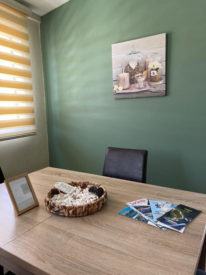 Ola Apartament 2 Sarandë エクステリア 写真